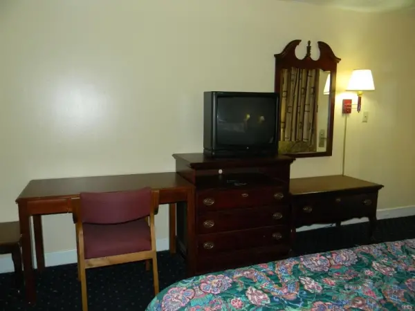 Fairfax Motel 9